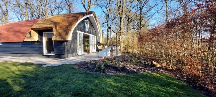 Holiday cottage in the Forest Close to Giethoorn