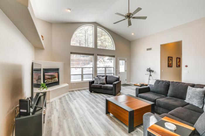 Near Hiking and Golf Peaceful Home in Flagstaff!