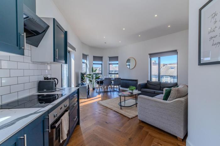 Super Central 2 Bedroom Flat