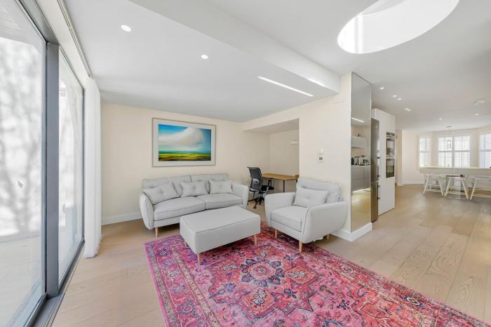 Pink Floyd 3BR Flat in Maida Vale near Notting Hill and Little Venice