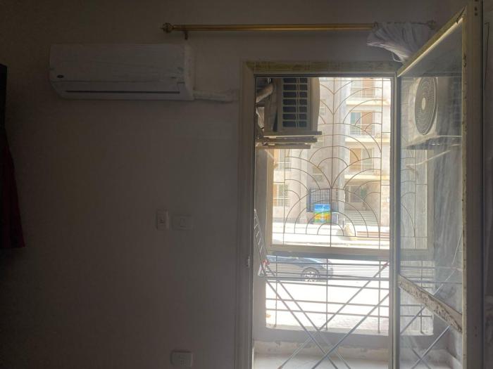 شقة بالتجمع بكومبوند دار مصرالاندلس 2