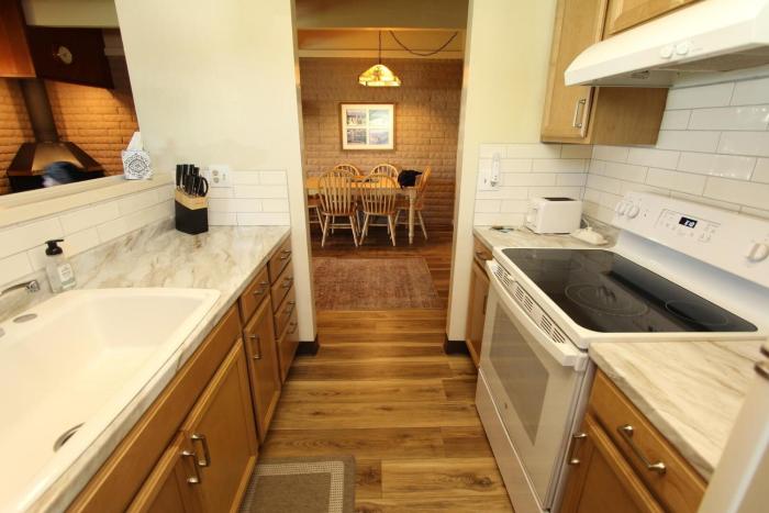 TKC0604 - Betty Anns Place condo