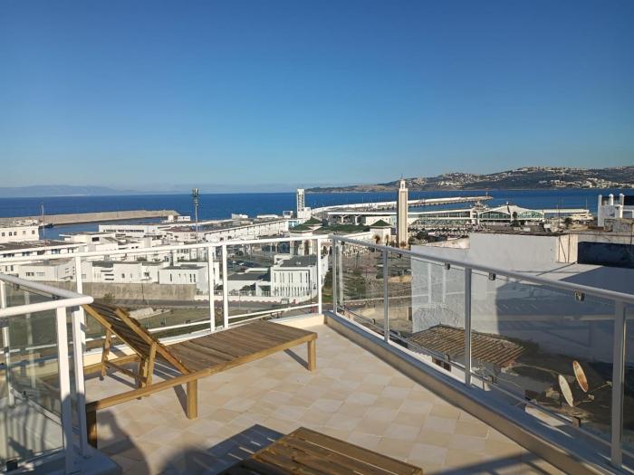 Maison dans lancienne médina, deux terrasses proches de la mer