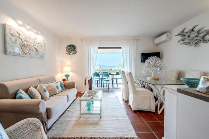 Vista Mare-Porto Rotondo, Smeraldine House Design