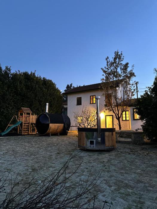 Sauna, Jacuzzi, Firepit, Playground - Oporto and Beach 15min