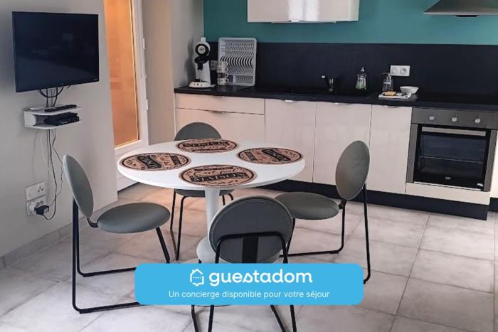 La Roche Bleue - 100m plage - Parking