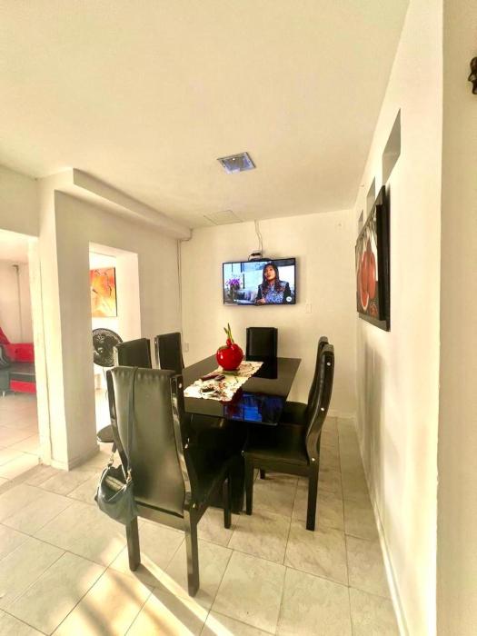 Casa grande cerca a la playa