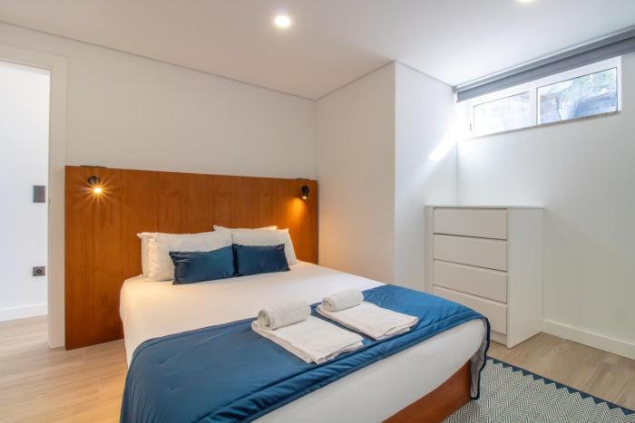 Quiet Duplex w Patio in Lapa by LovelyStay