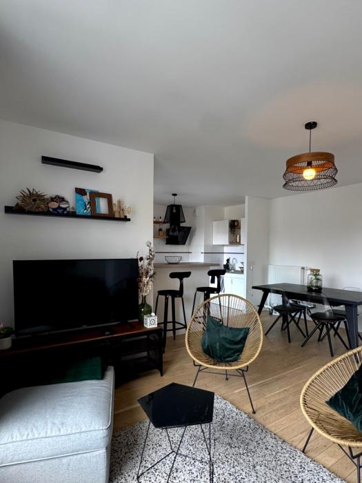 Charmant appartement aux portes de Paris, avec Balcon et Parking