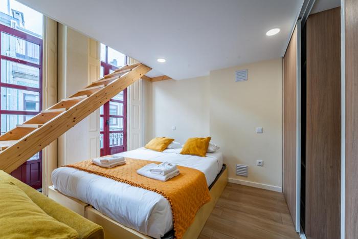 Close to Everything Your Oporto Yellow PRM 1F