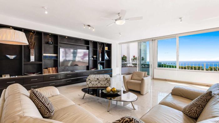 Grand Miramar Residences by HOLT - Penthouse