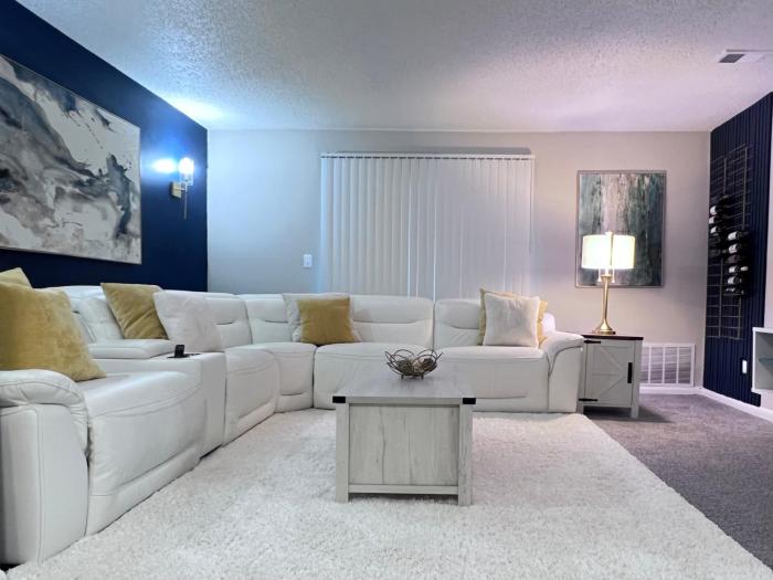 Glamorous 2bed Apartment Minutes to Braves Stadium