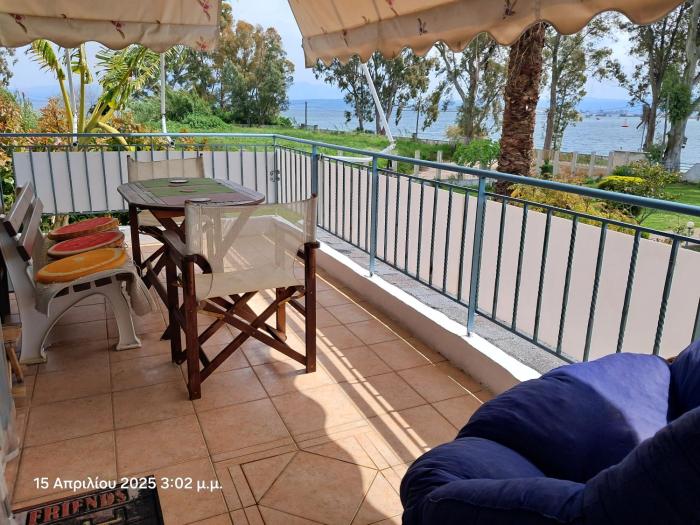 Top floor on villa, 3 from center, by the sea! Host is Efi Kwsta