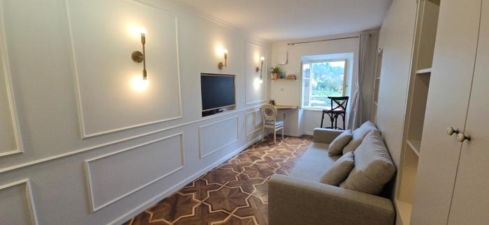 Apartment Econte near old town