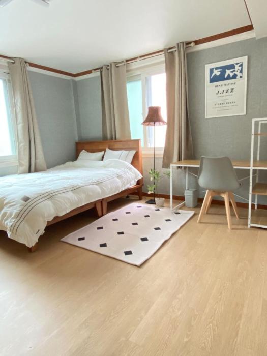 Yeonhee House 3room,3big beds, living room