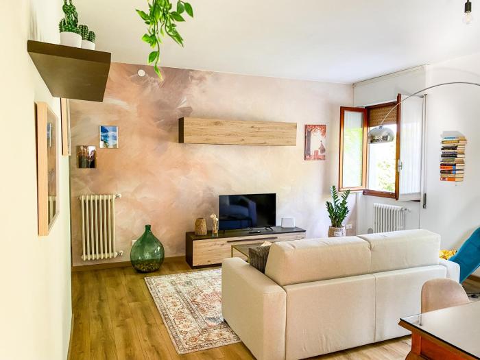 La Chiocciola Viaggiatrice Luminoso appartamento con WiFi e parcheggio vicino Franciacorta e Lago Iseo