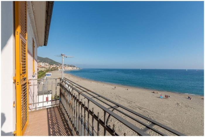 SeaBreeze - your home on the sand