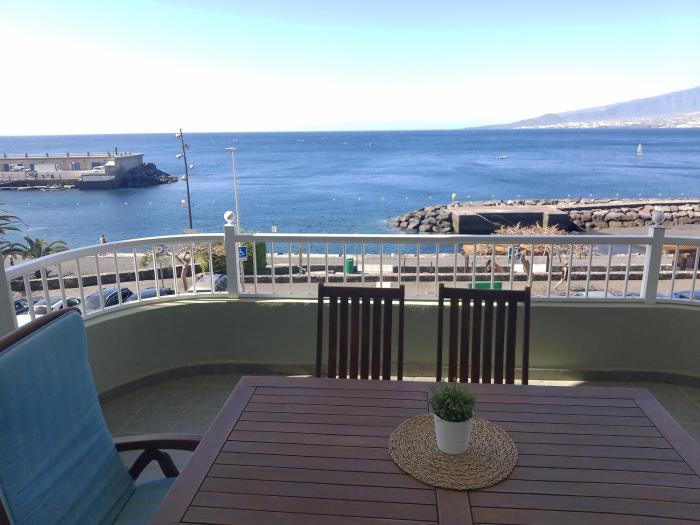 Fantástico piso con piscina frente al mar