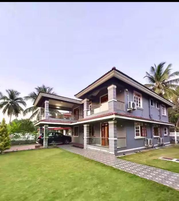 Sun-kissed Emerald 4 bedroom villa