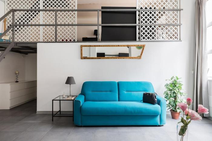 Spacious Modern Loft Steps from Trevi Fountain