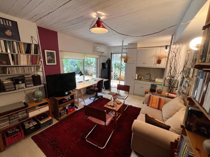 Cozy quiet studio near the sea