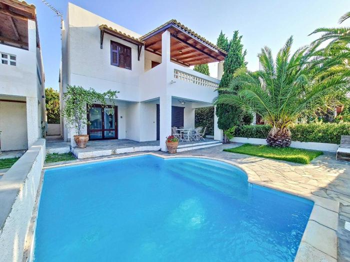 Beach Villa, Swimming pool for 8