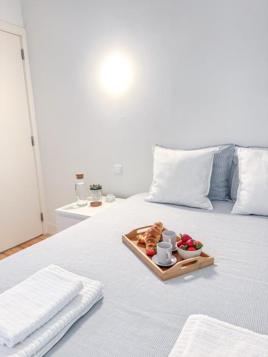 Quarto privativo com banheiro compartilhado