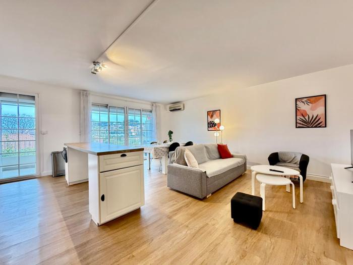 Moderne - Terrasse - Proche plages