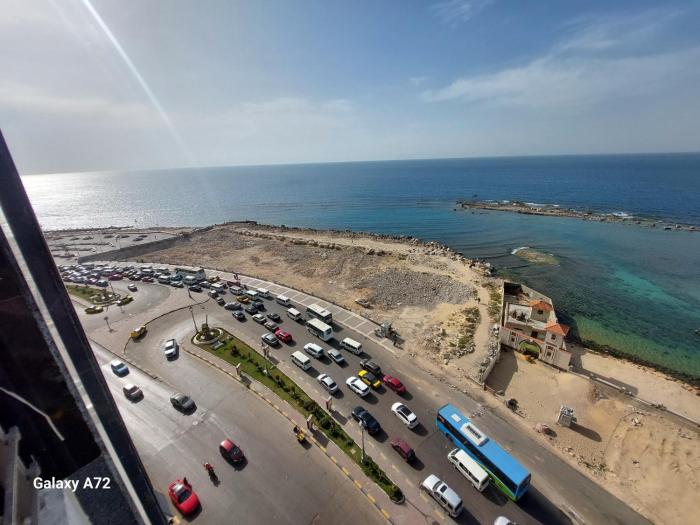 شقة150مvipبحر مباشر ميامى الاسكندرية