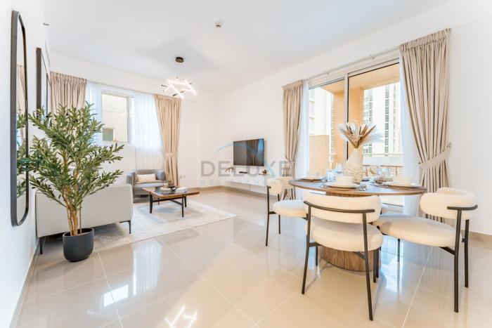 City View 2BR Just Steps from the Mall, Roxana Residence B, Jumeirah Village Circle by Deluxe Holiday Homes