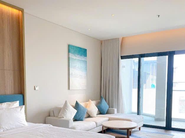 À LA CARTE Hạ Long