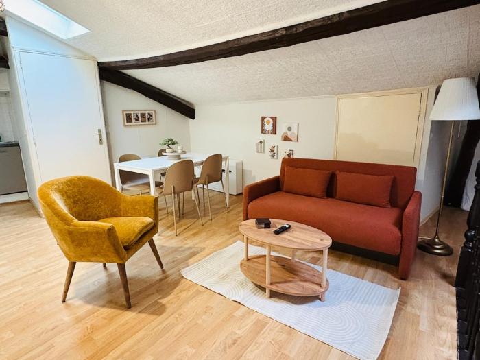 Appartement Proche Place Soult l 2 Chambres l Climatisé