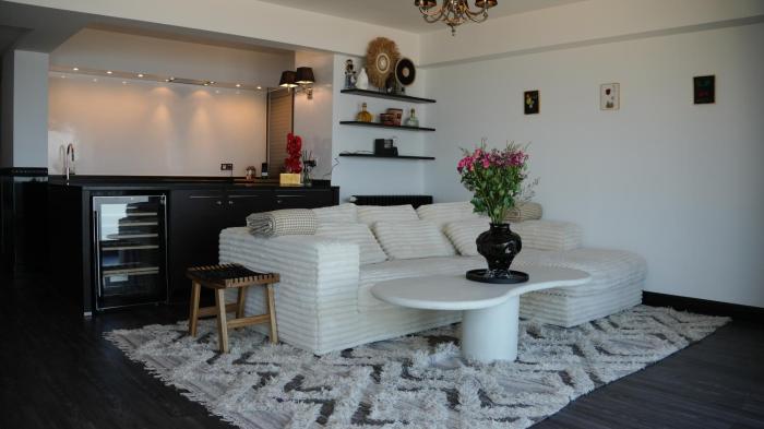 Frontal sea view apartment