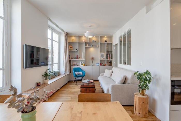 Cozy Faubourg St Martin retreat