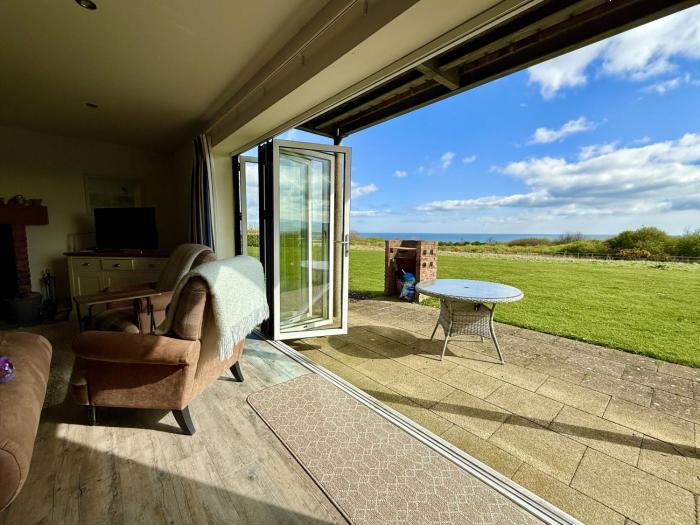 Lens Lookout - Seaview and Balcony - Part of the The Bay Filey Holiday Village with pool, gym and direct beach access, pub, restaurant, tennis and meadows walks