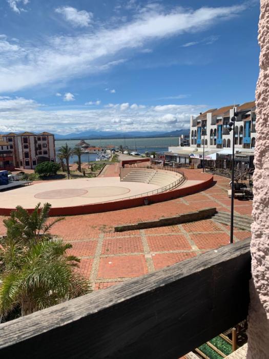 APPARTEMENT VUE LAC MARIN ET CANIGOU