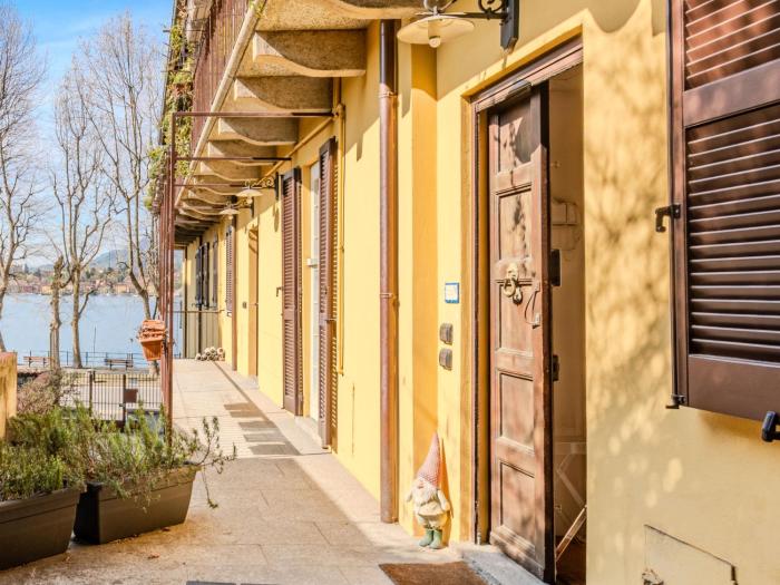 Apartment Lungolago by Interhome