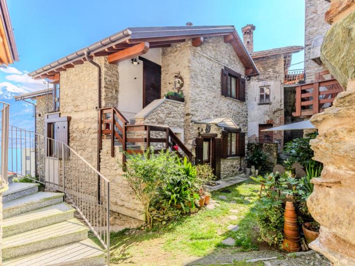 Apartment Alla Fontana by Interhome