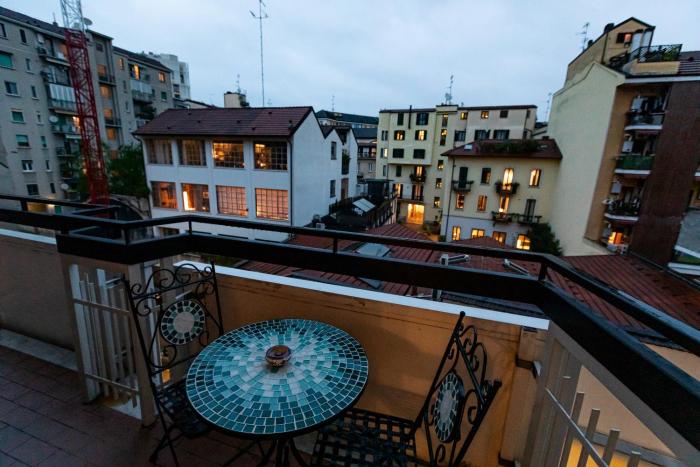 Piazza Gramsci Amazing Apartment with Balcony - Top Collection