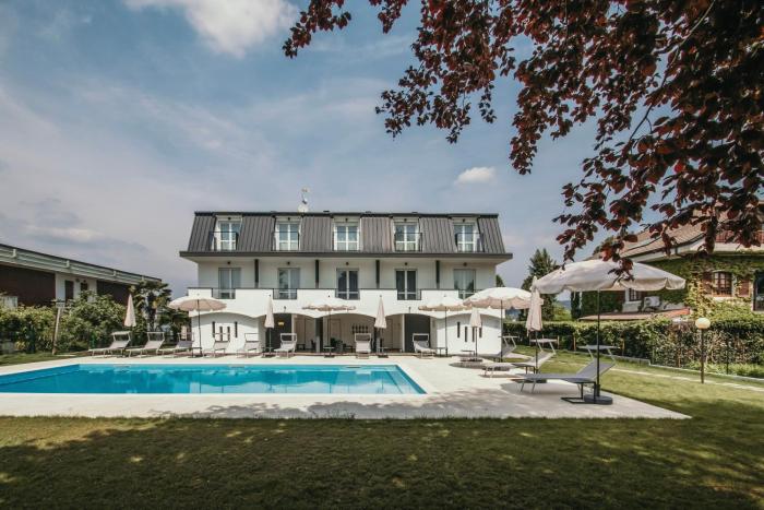 Aquavista Residence - Lakeview Holiday Apartments with Pool