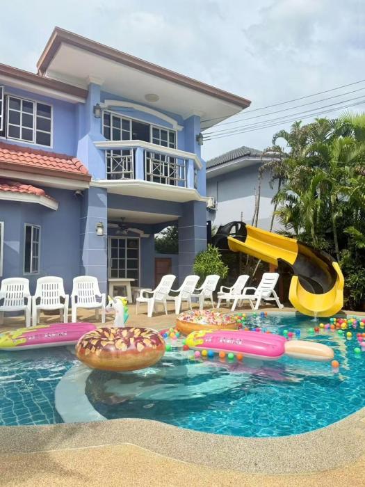 Sunshine Cozy Pool Villa