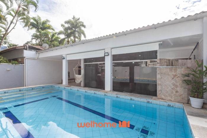 Casa Completa com Piscina no Guaruja