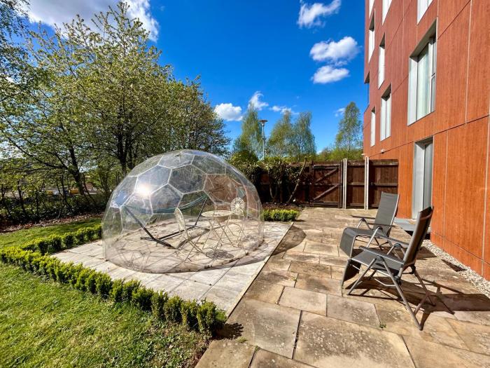 Private Garden Apartment with Geodome