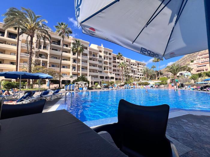 Sunny Apto Castle Harbour