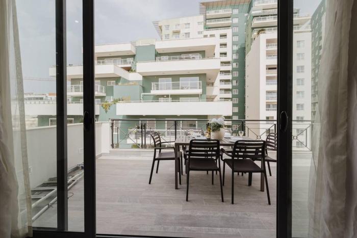 Sliema PH 2bed Tigne street by Homely !