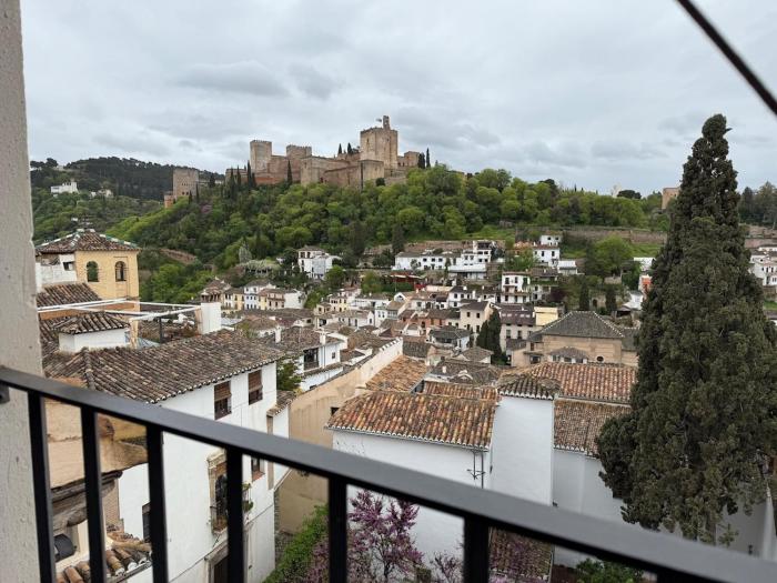 Spectacular Alhambra view roof terrace penthouse