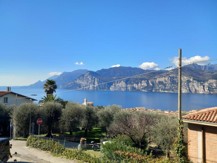 Tramonto sul lago family&friends apartment