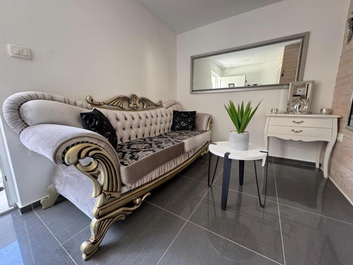 HA-LU Studio Apartman