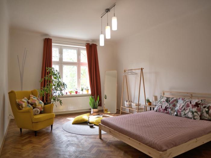 Quiet and spacious flat near city centre in Prague 3