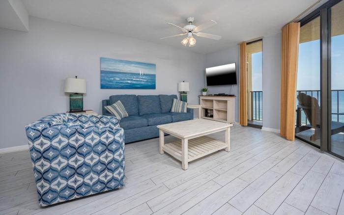 Phoenix IV 4071 condo